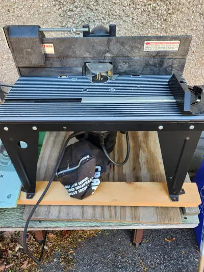 Low hours Craftsman 800 router and metal table, View more