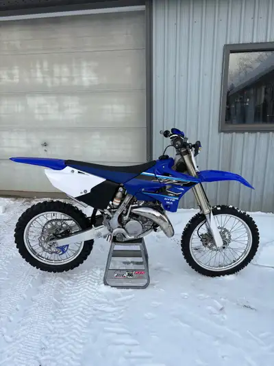 2015 Yamaha yz125 Original 50 hours Has JD jet kit, 7oz flywheel weight, FMF shorty and fatty exhaus...