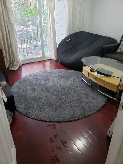 Location :Leslie st/McNicoll ave 1st floor ,2 bedroom unit with private bathroom and kitchen Furnish...