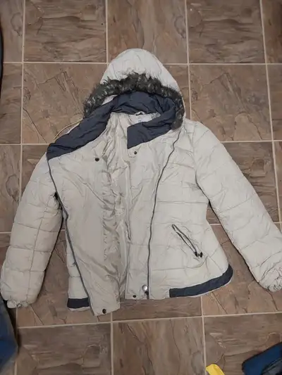 Like new , asking 10$
