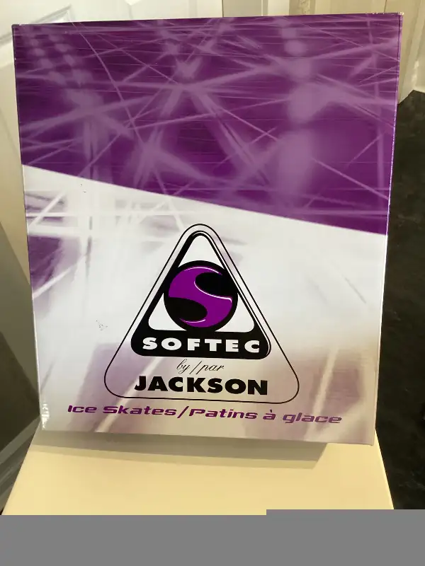 Softec  by Jackson Ice Skates Child Size 3 in Skates & Blades in London - Image 3