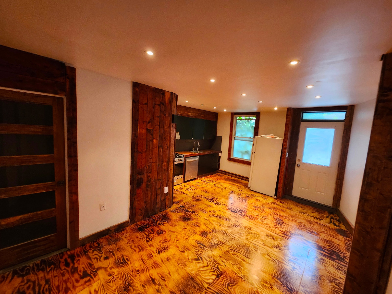 3 chambres | 2 salles de bain | 1 100 pi² | Métro Papineau à 1 m — photo 2