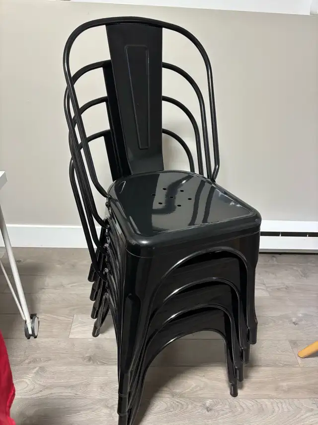 Structube Table and Chair Set in Dining Tables & Sets in Bedford - Image 7