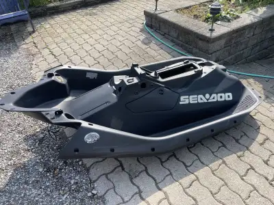 2024 2025 Sea-Doo spark upper deck almost new great condition