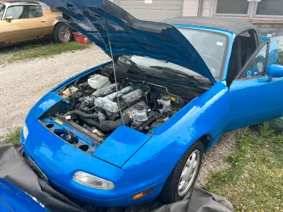 I'm selling my 1990 Mazda MX-5 Miata with approximately 130,000 km on the odometer. This classic roa...