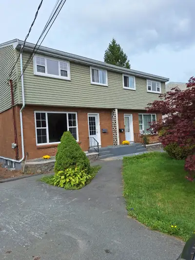 3 bedroom with finished basement in Woodlawn area (68 Ellenvale Avenue) of Dartmouth. Hardwood floor...