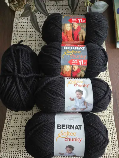 Bernat Softee Chunky 4½ Skeins black yarn, perfect for your next cozy project! This super bulky yarn...