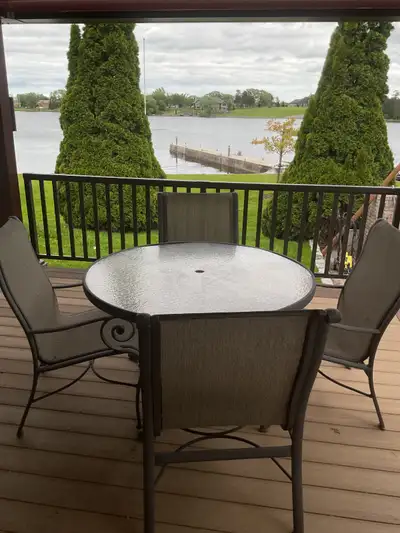 Selling a premium Telescope brand patio set, known for its exceptional quality, comfort, and durabil...