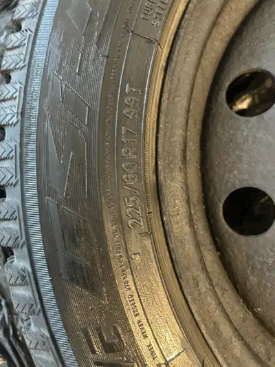 4 Toyo studless winter tires 225/60/R17 with Rims. Free delivery to NorthYork region.