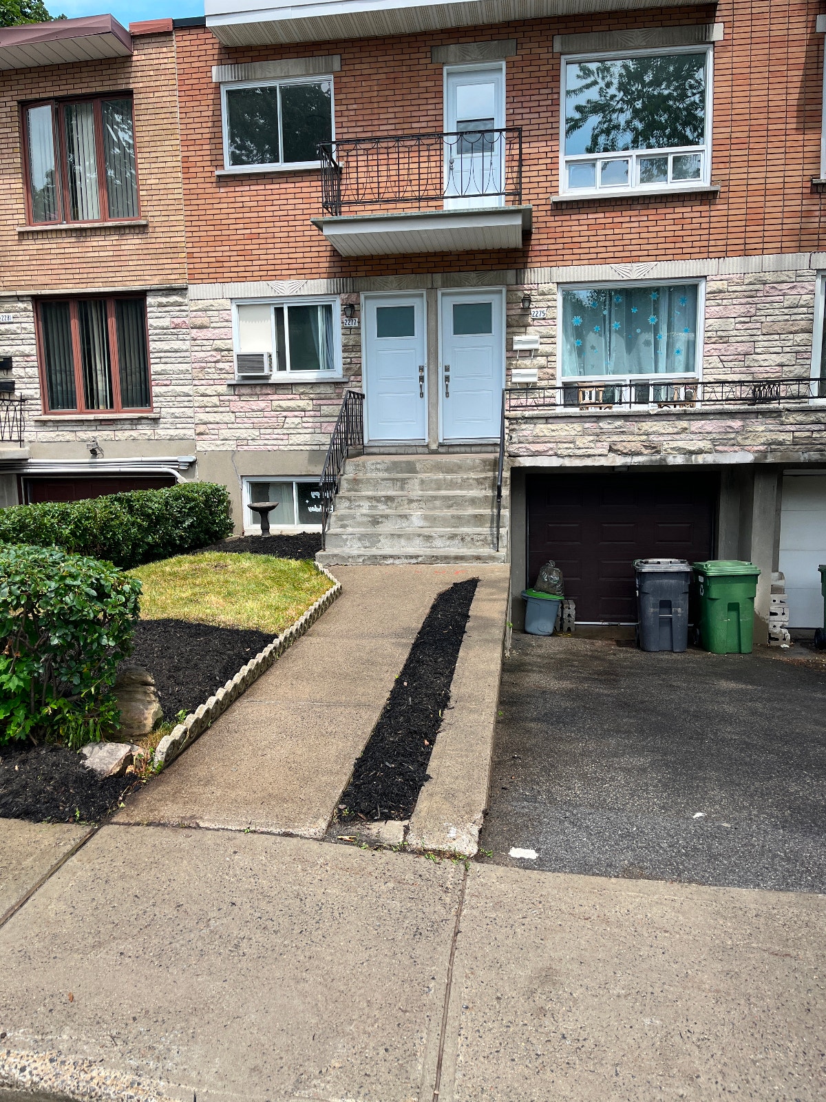 NDG Upper Duplex Apartment 5 1/2 (3Bedroom) — photo 1