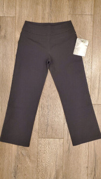 Brand new with tag Roots XS Yoga Mid-calf Pants