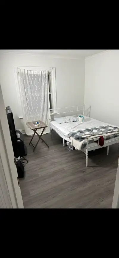 Private rooms Available Immediately