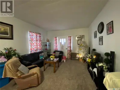Cozy and well‑kept 2‑bedroom, 1‑bath home in a fantastic location — close to downtown, the rink, and...