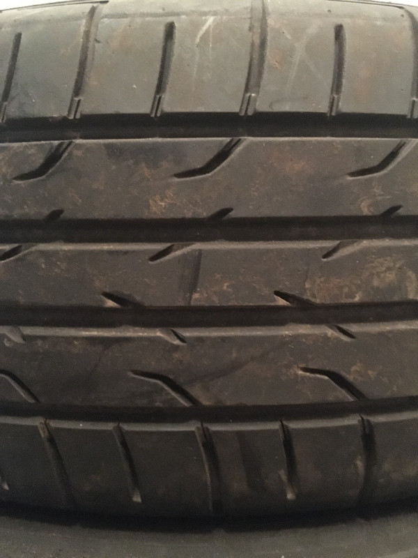 Set de 3 pneus Dunlop Direza DZ102 -  215/55R17 94V (8/32) dans Pneus et jantes  à Ville de Montréal - Image 3