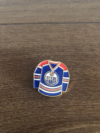 Edmonton Oilers jersey pin