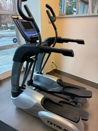 TRUE ES700 Elliptical with 9” touchscreen , View more