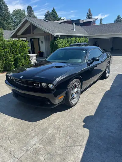 2009 Challenger SRT 8 Full load Lady driven Very low KM Please ignore this add if you don’t like the...