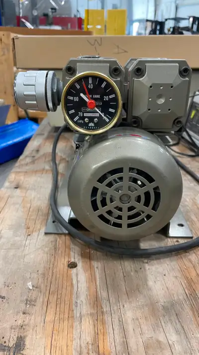 Orion dry vane rotary vacuum pump Hz-60 HP-1/2 RPM-1725 FLA-7.2 SF-1.25 SFA-8.4 VOLT-115 Oil free,ma...