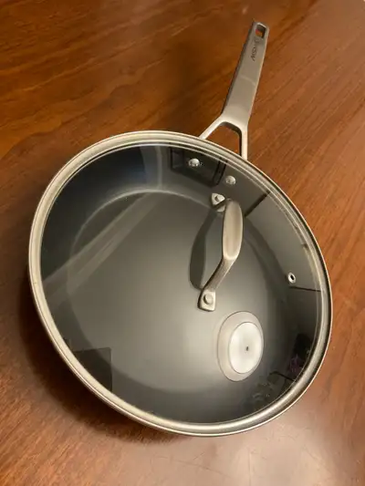 10” Non Stick Skillet with Lid, View more