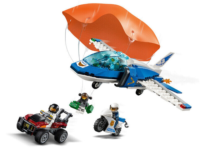 LEGO® City - La police du ciel et l’arrestation en parachute dans Jouets et jeux  à Longueuil/Rive Sud - Image 4