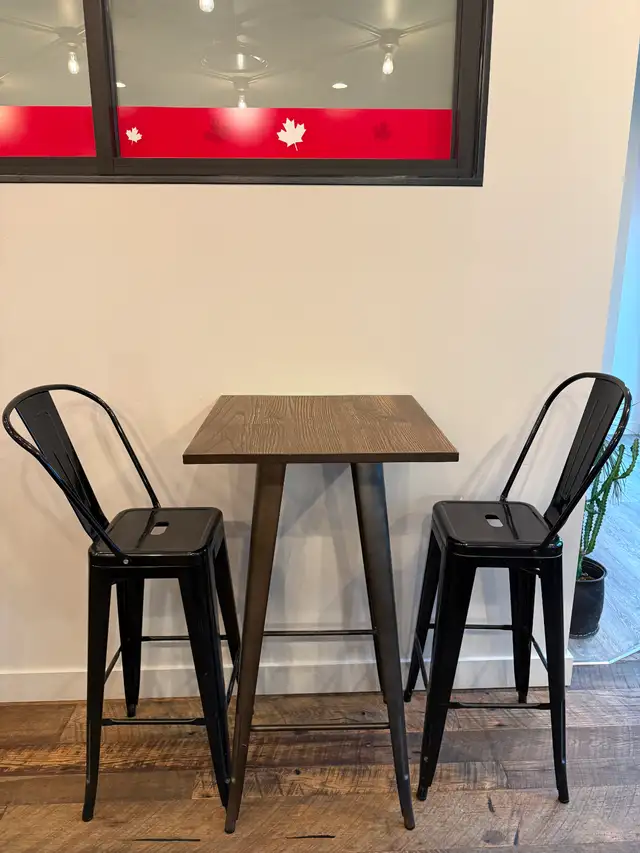 10 Black Metal Bar Stools in Chairs & Recliners in Kelowna - Image 3