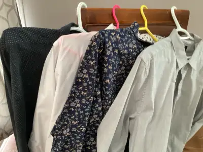 4 chemises manches longues XL pour homme 5$ chacune , View more