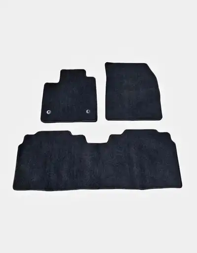 Set complet en NEUF de tapis d’auto pour Blazer EV - Chevrolet ( GM ) de 2023-2024-2025 Couleur Noir...