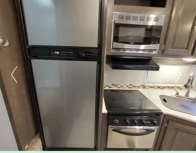cruiser Aire 25 RL 2016 in RVs & Motorhomes in Trois-Rivières - Image 8