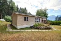 FOR SALE BY OWNER: 812 Crandall Road, Golden, BC #271981