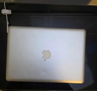 13" Macbook Pro 2011, View more
