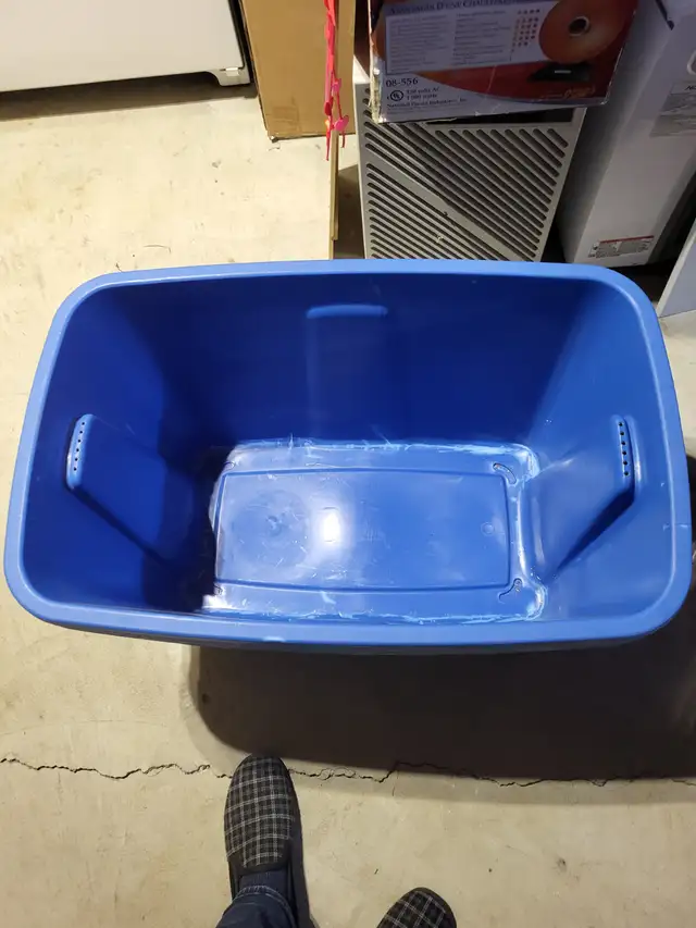 $6.00 each -35 Totes (200.00 if you take them all) in Other in London - Image 3