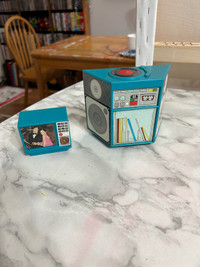 1984 meritus Barbie TV And DJ Record Player Stand Accessories 