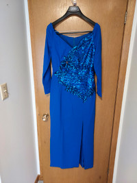 LONG BLUE DRESS WITH SEQUIN DETAIL