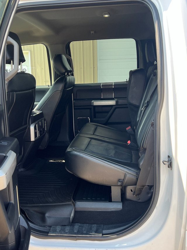 2020 Ford F-250 Lariat 7.3L Crew Cab in Cars & Trucks in Red Deer - Image 3