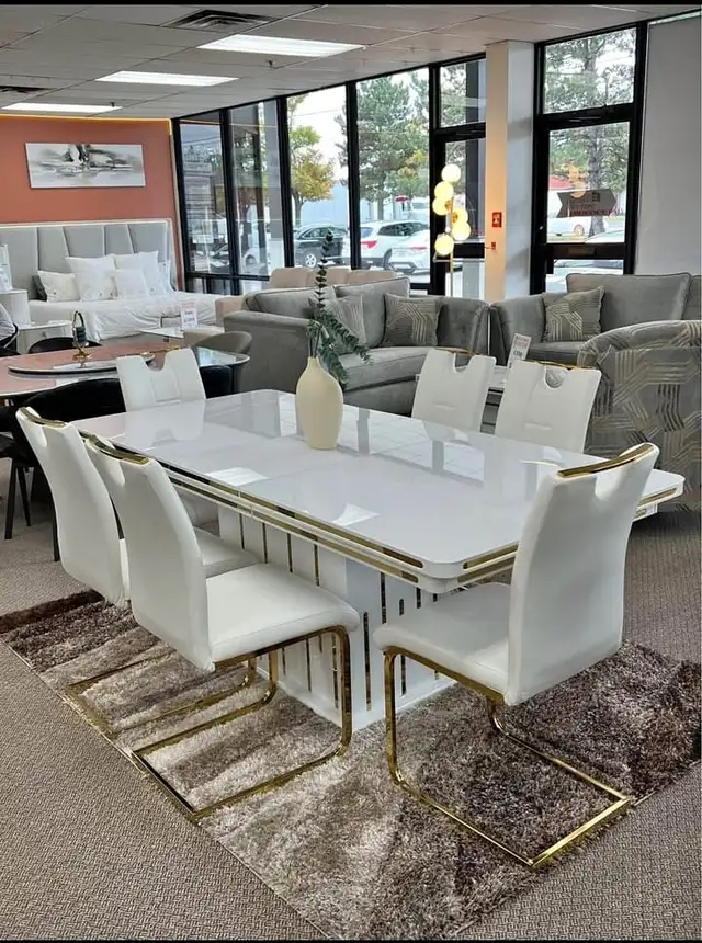 Modern White Gloss Dining Table with Gold Accents in Dining Tables & Sets in City of Toronto - Image 2