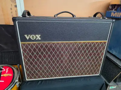 Vox AC30 Top Boost avec speaker Alnico Blue...Échange possible, View more