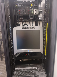Dell 42U Server Rack/Cabinet with 1U Dell KVM console
