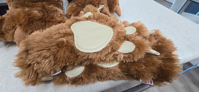 Bear Theme Gloves and Slippers in Hobbies & Crafts in Regina - Image 2