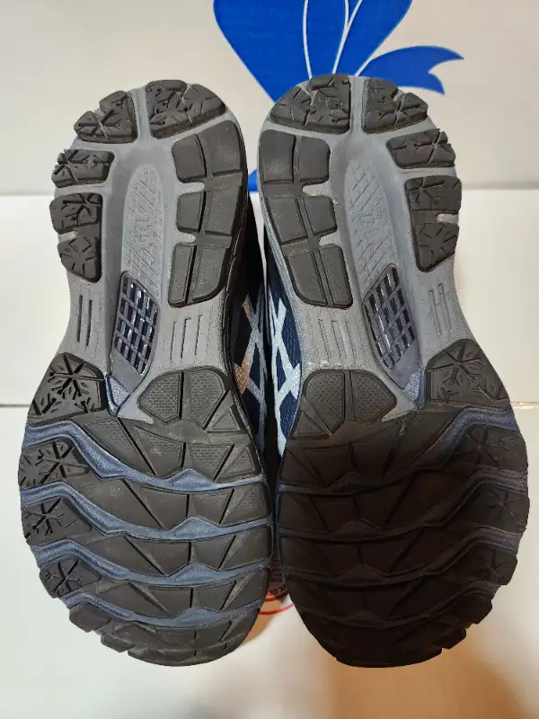 ASICS Women's Gel-Kayano 28 All Winter Long Running Shoes in Women's - Shoes in Kitchener / Waterloo - Image 9