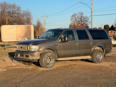 2004 Ford Excursion Limited. 6.0 Diesel 