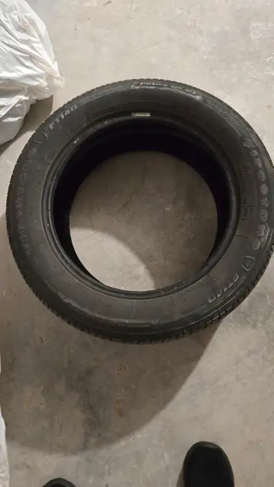 215/50 R17 5/32. 4 pneus. Prix peut etre negocie.