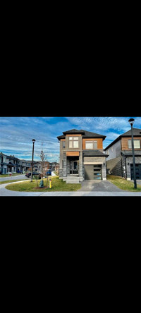 GUELPH Detached Home 4 Bedroom 3 Washroom LEASE FULL HOUSE