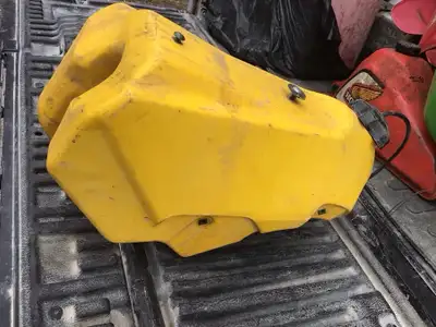 1996-2000 Suzuki RM250 Gas Tank $150 Caps and petcocks always sold separately unless stated otherwis...