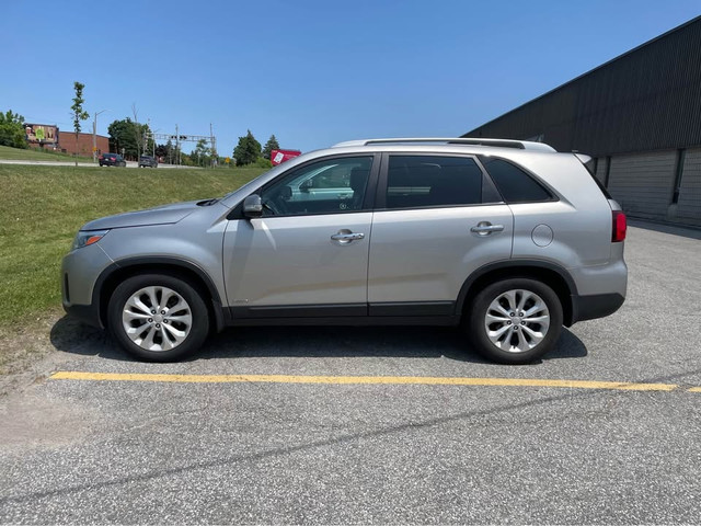 KIA Sorento 2014, 255k km, V6 3.3L in Cars & Trucks in Markham / York Region