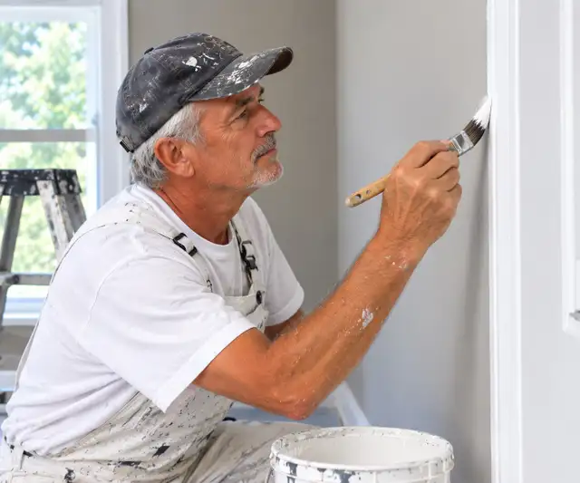 Painter with experience571054943194337281