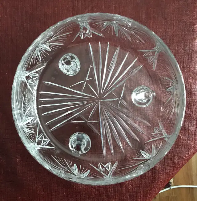 Pinwheel Crystal Bowl - Bol en cristal in Kitchen & Dining Wares in Longueuil / South Shore - Image 2