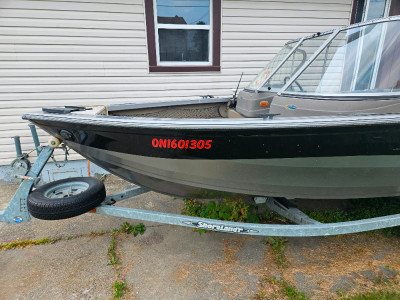 2008 16'6" Crestliner Canadian Fishing Boat. 60HP fourstroke