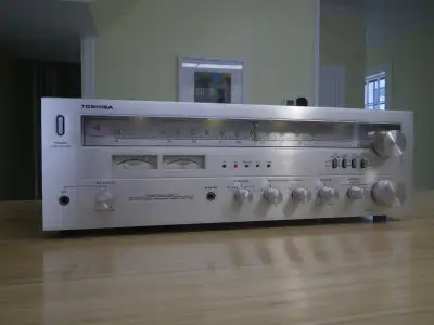 Vintage Toshiba TMC-7540 Receiver, View more