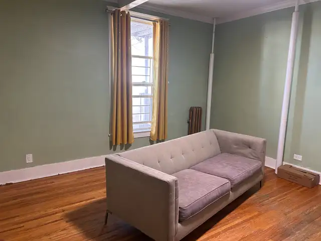 Historic character studio apartment for rent in Mission in Long Term Rentals in Calgary - Image 3