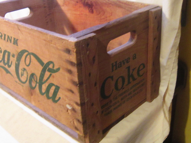 Vintage ~ Wooden ~ Coke Crate/Box in Arts & Collectibles in Winnipeg - Image 4